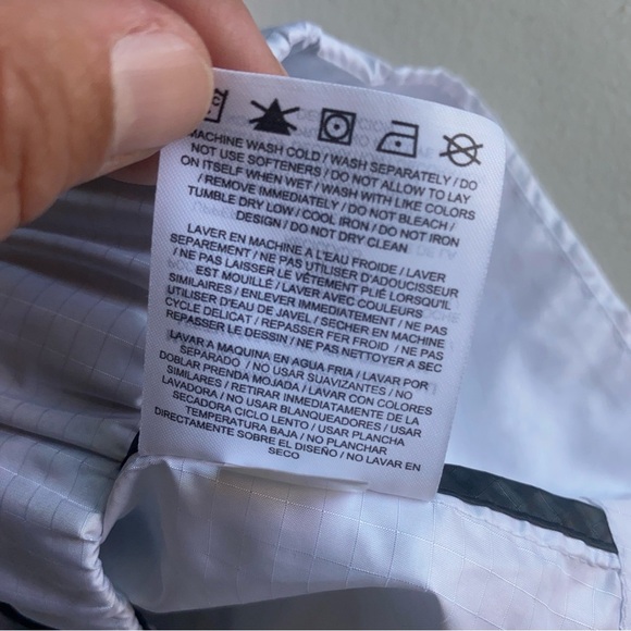 Nike Windrunner Full Zip Hooded Jacket Women’s Size Medium Black & White - Picture 10 of 10